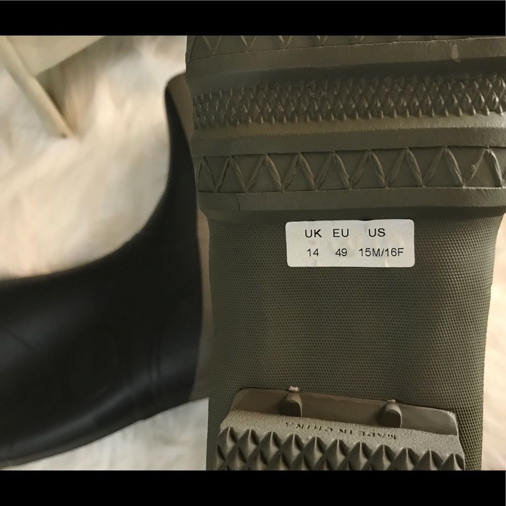 NEW Hunter Boots - Picture 7 of 8